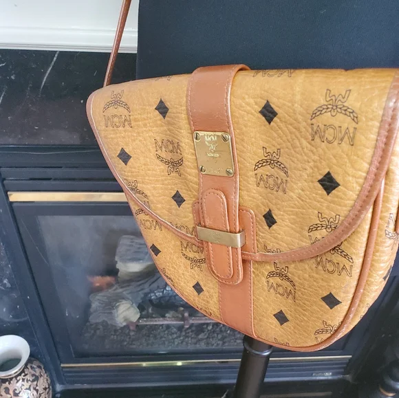 AUTHENTIC VTG MCM Crossbody - Picture 3 of 8